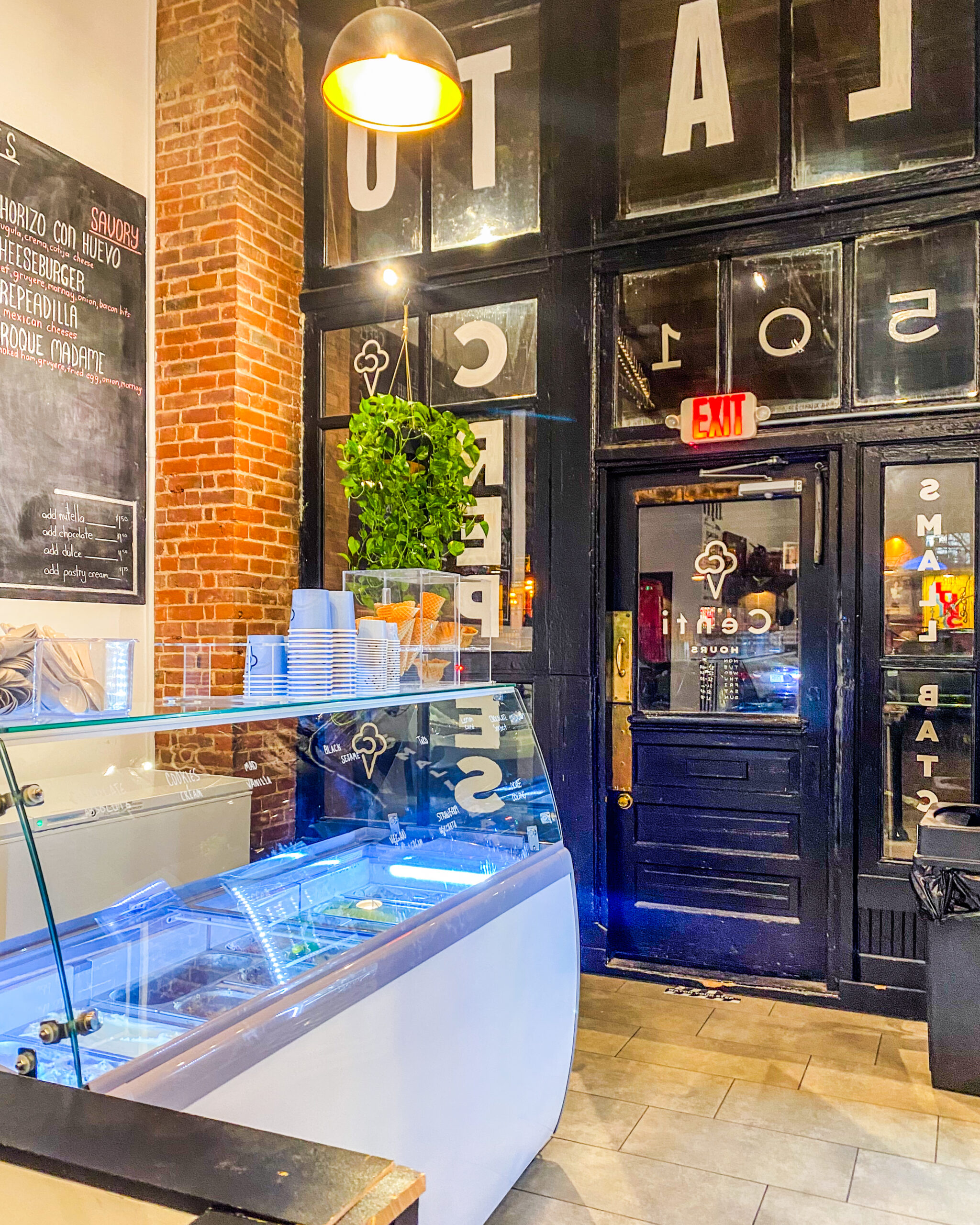 Located in the heart of the Old Market, Centi is a small gelato shop that features signature drinks, pasteries and crêpes, The berry brulee, for example, is a scrumptious experience for anyone who enjoys a regular crème brûlée. Crêpes are made fresh right in front of customers.